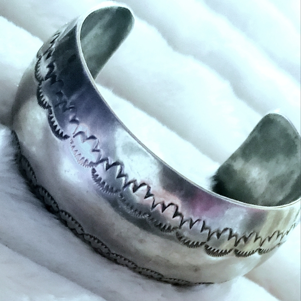 Kirk Smith stamped ,sterling silver, Navajo cuff